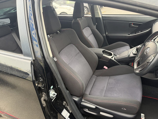 トヨタ プリウス Ｓ　ツーリングセレクション　Ｇ’Ｓ