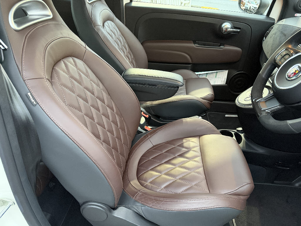 その他輸入車 アバルト ６９５ツーリズモ