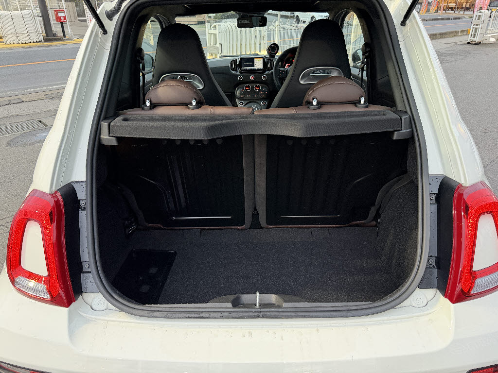 その他輸入車 アバルト ６９５ツーリズモ