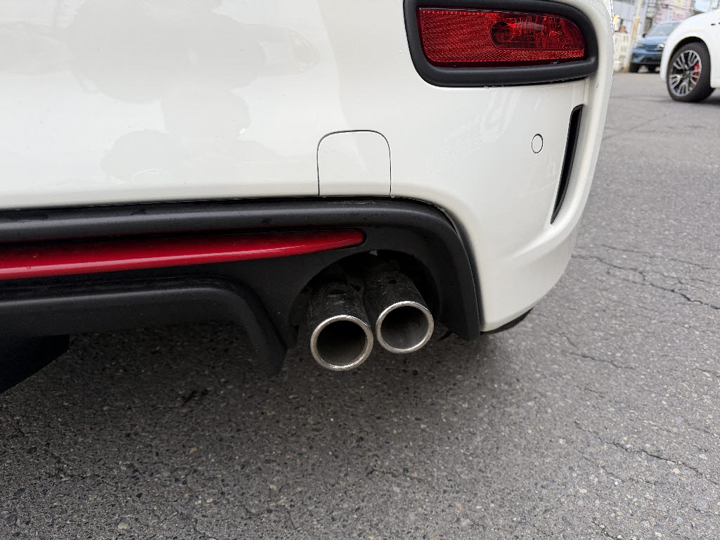 その他輸入車 アバルト ６９５ツーリズモ