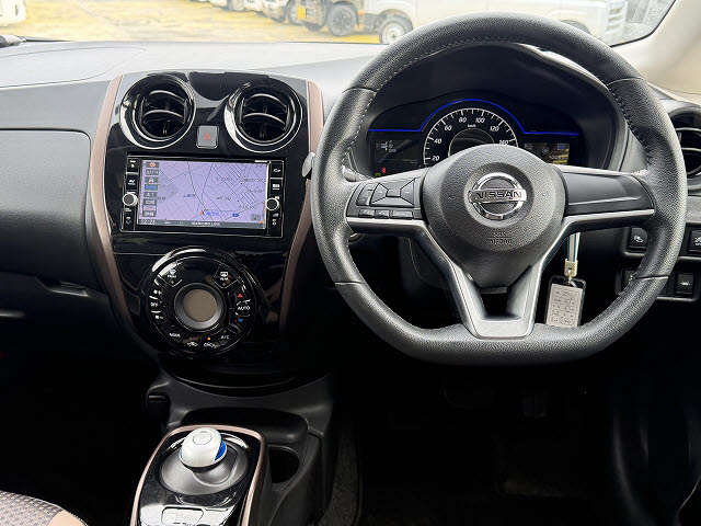 ニッサン ノート ｅ－ＰＯＷＥＲ　メダリスト