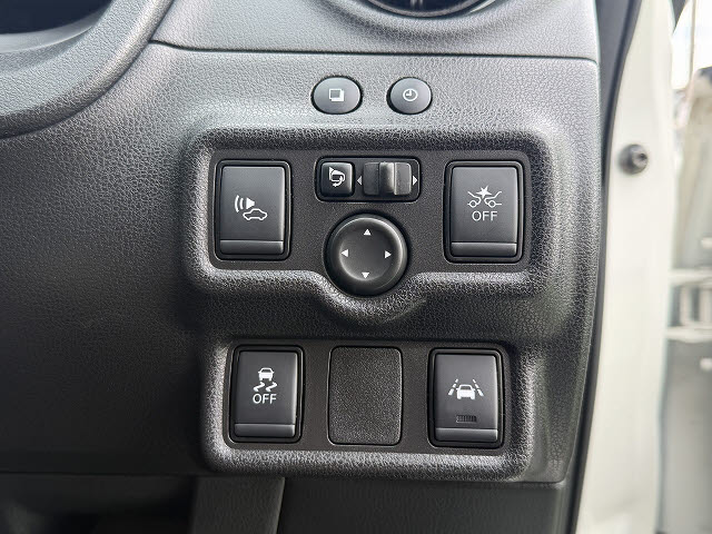 ニッサン ノート ｅ－ＰＯＷＥＲ　メダリスト