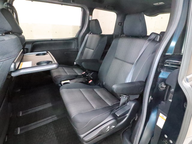 トヨタ ｳﾞｫｸｼｰﾊｲﾌﾞﾘｯﾄﾞ ZS