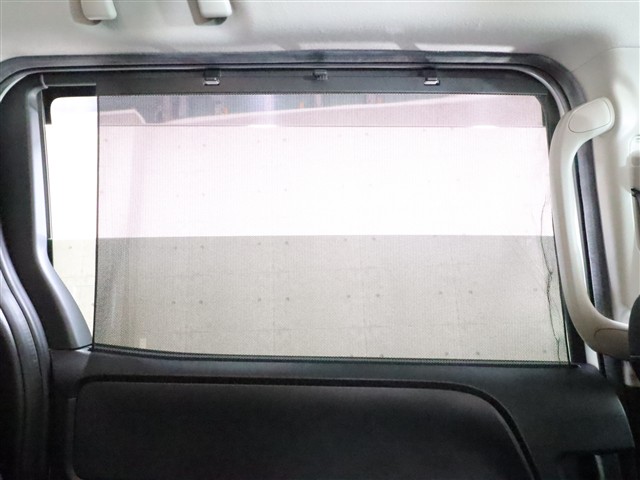 トヨタ ヴォクシー ＺＳ　煌２