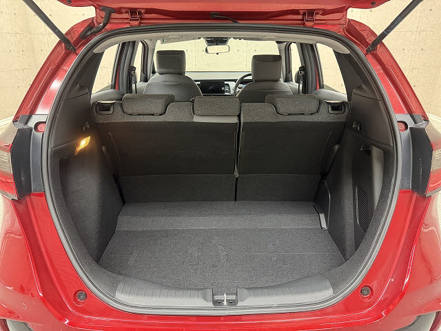 ホンダ ﾌｨｯﾄﾊｲﾌﾞﾘｯﾄﾞ ｅ：ＨＥＶ　ＲＳ