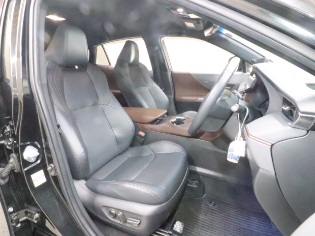 トヨタ ﾊﾘｱｰ ﾊｲﾌﾞﾘｯﾄﾞ Ｚ　レザーパッケージ