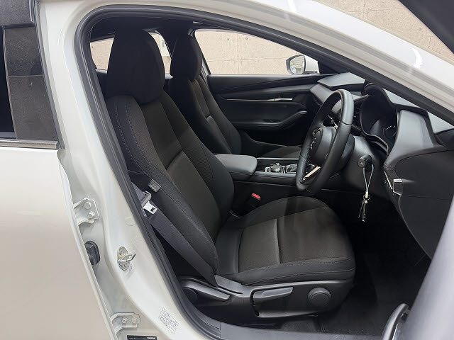 マツダ マツダ３ １５Ｓ　ツーリング