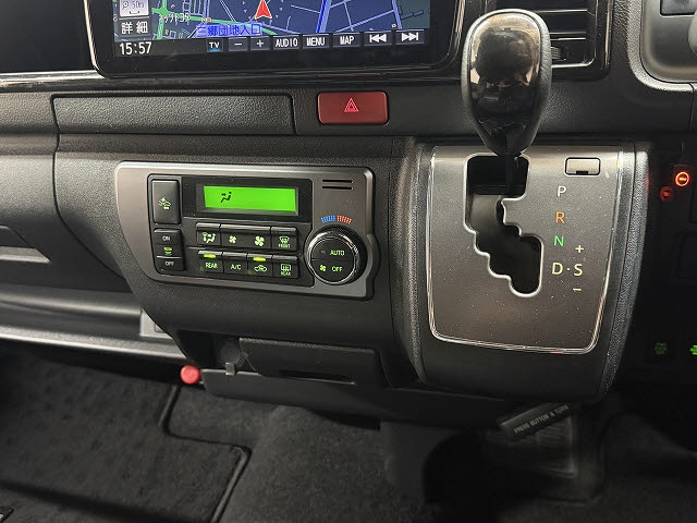 トヨタ ハイエースＶ ＤＴ　スーパーＧＬダークプライムⅡ