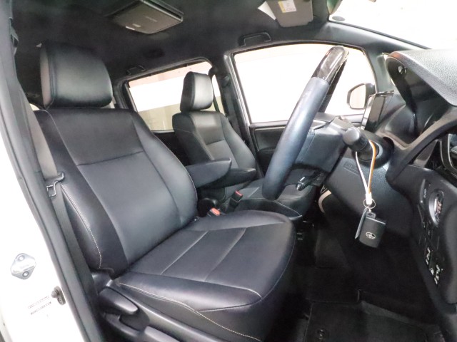 トヨタ エスクァイア ＧｉブラックテーラードY車