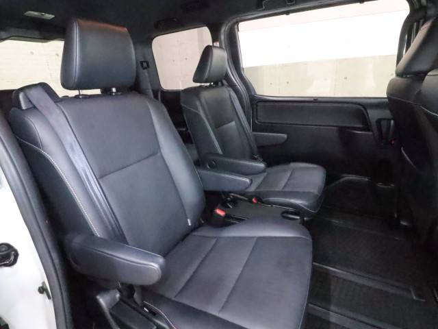 トヨタ エスクァイア ＧｉブラックテーラードY車
