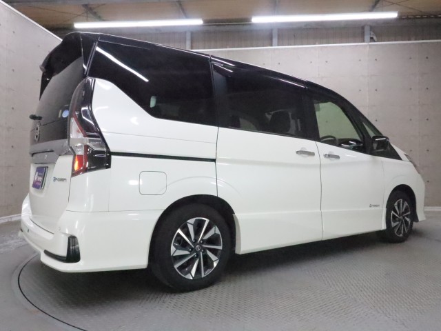 ニッサン セレナ ｅ－ＰＯＷＥＲ　ハイウェイスター　Ｖ