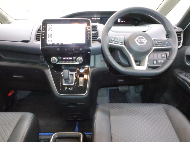 ニッサン セレナ ｅ－ＰＯＷＥＲ　ハイウェイスター　Ｖ
