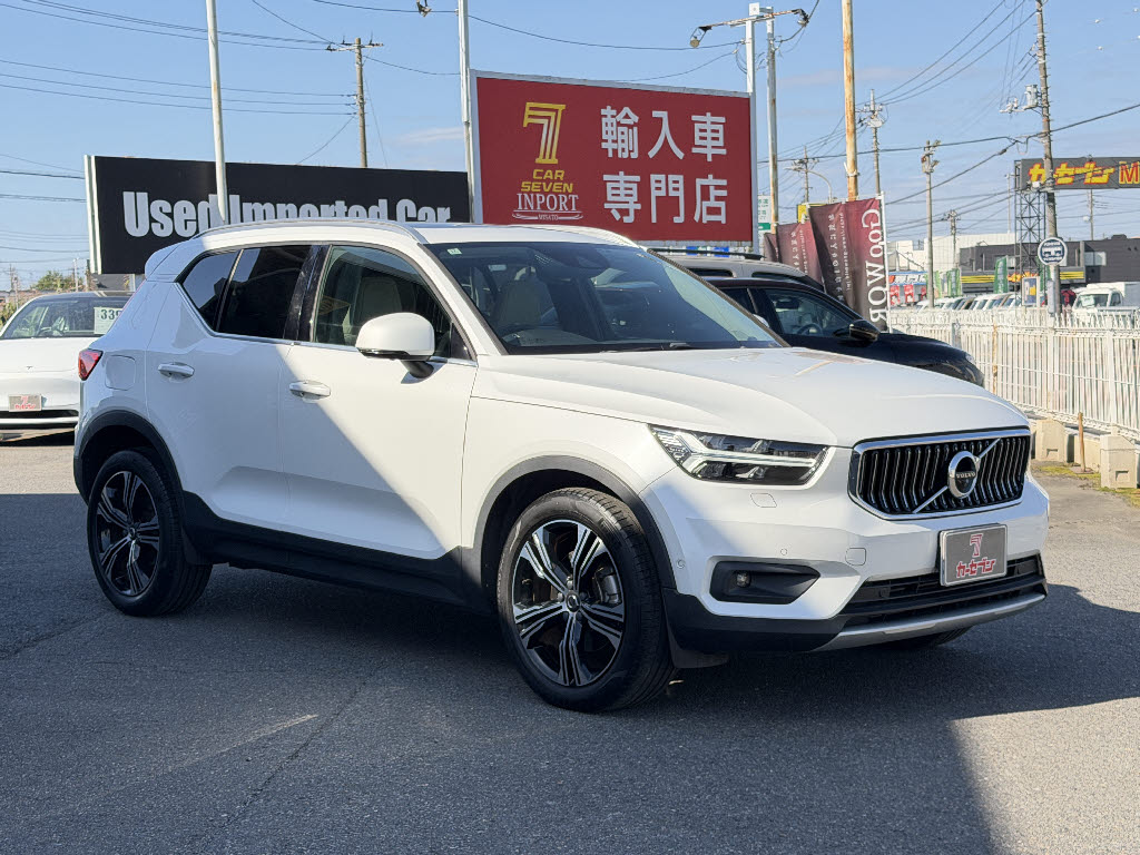 ボルボ ボルボ ＸＣ４０ Ｔ４　ＡＷＤ　インスクリプション
