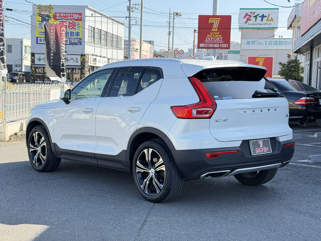 ボルボ ボルボ ＸＣ４０ Ｔ４　ＡＷＤ　インスクリプション