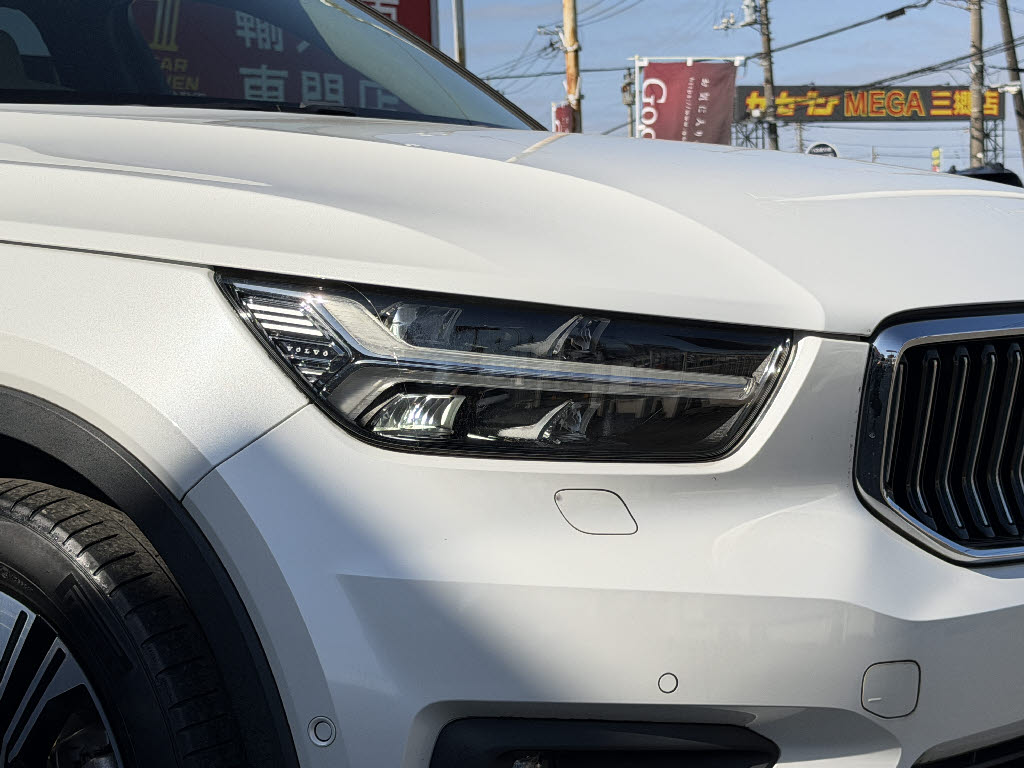 ボルボ ボルボ ＸＣ４０ Ｔ４　ＡＷＤ　インスクリプション