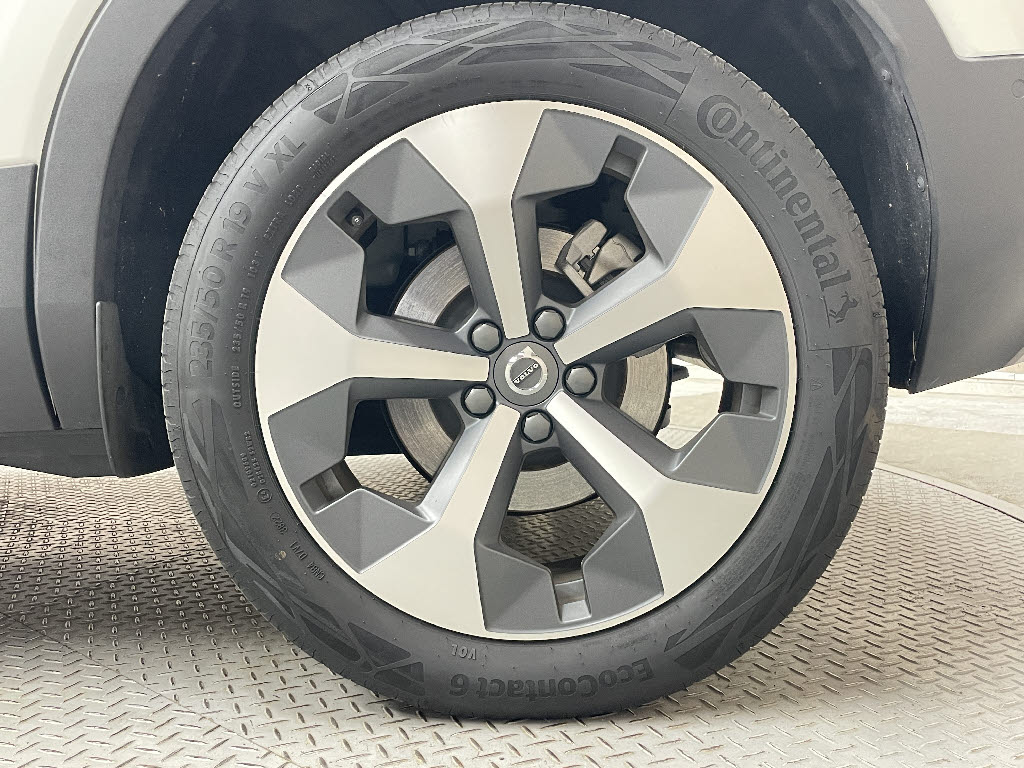 ボルボ ボルボ ＸＣ４０ アルティメット　Ｂ４　ＡＷＤ