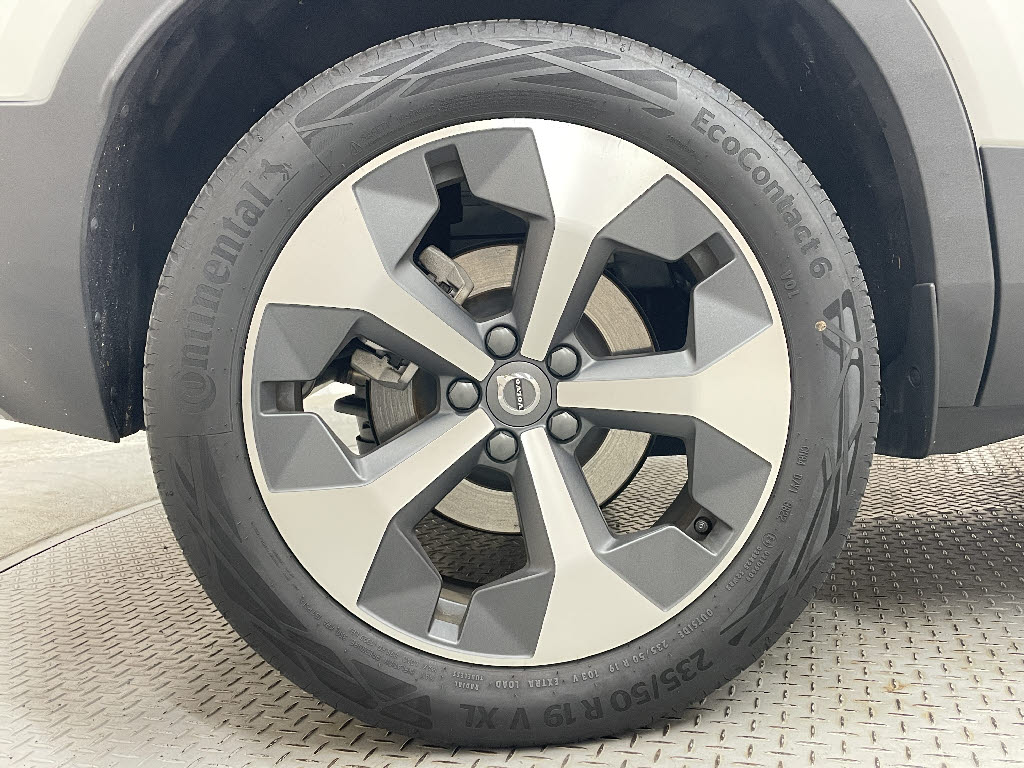 ボルボ ボルボ ＸＣ４０ アルティメット　Ｂ４　ＡＷＤ