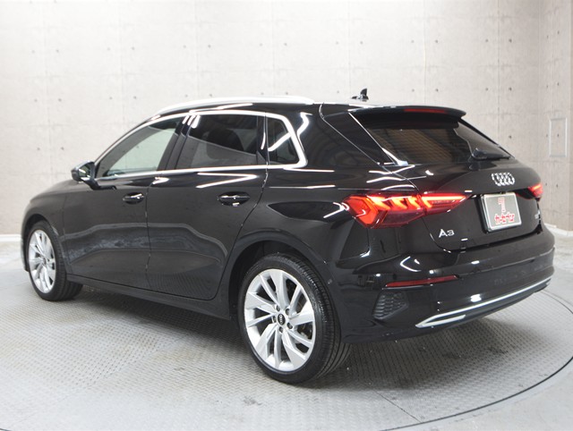 アウディ ｱｳﾃﾞｨ A3 ｽﾎﾟｰﾂﾊﾞｯｸ ３０　ＴＦＳＩ　アドバンスド　１ｓｔＥＤ