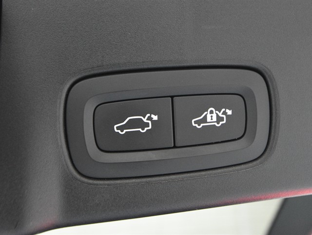 ボルボ ボルボ Ｖ９０ Ｄ４　インスクリプション