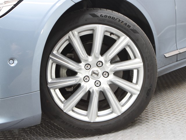 ボルボ ボルボ Ｖ９０ Ｄ４　インスクリプション