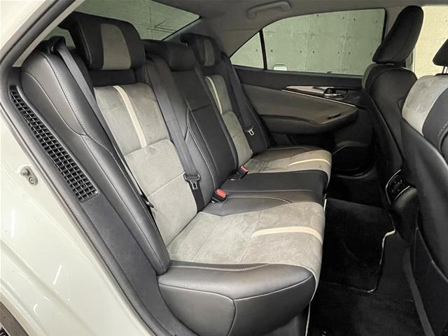 トヨタ クラウンＨＶ アスリートＳ　Ｊ－フロンティア