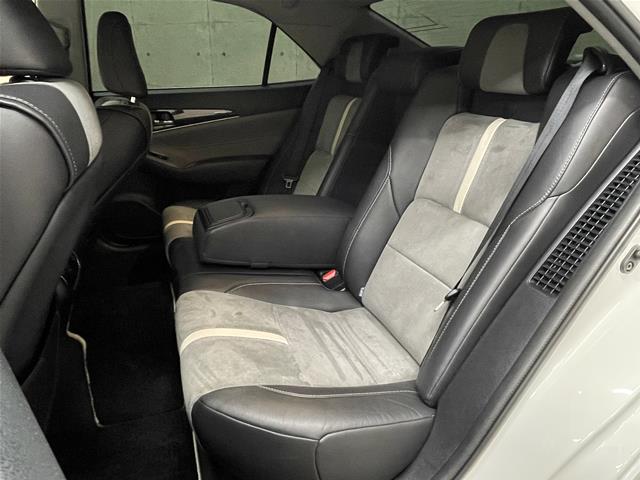 トヨタ クラウンＨＶ アスリートＳ　Ｊ－フロンティア