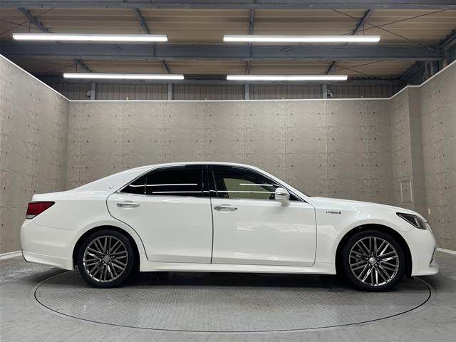 トヨタ クラウンＨＶ アスリートＳ　Ｊ－フロンティア