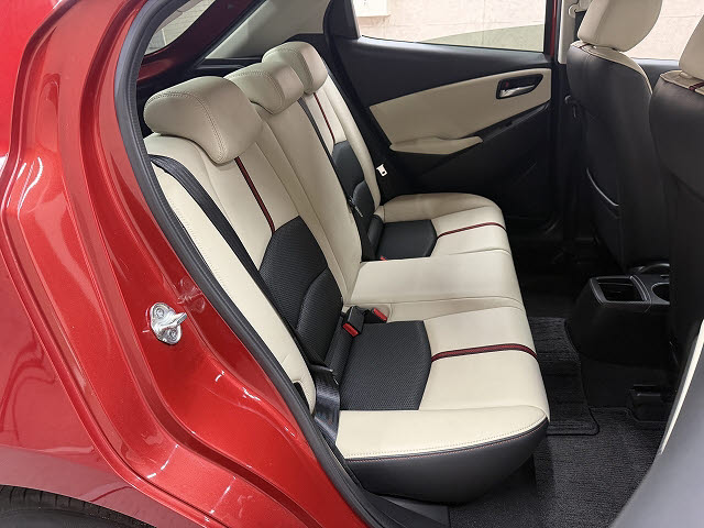 マツダ デミオ １３Ｓ　Ｌパッケージ