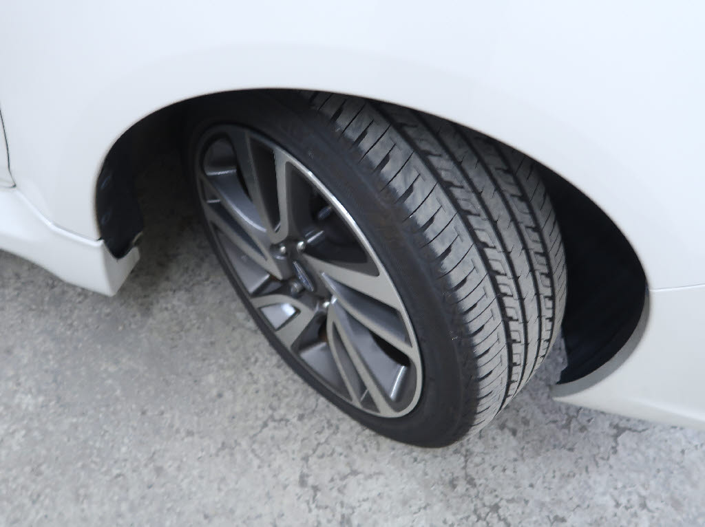 スバル レヴォーグ 1.6GT-Sアイサイト