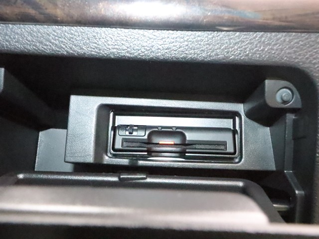 ニッサン セレナＨＶ ｅ－ＰＯＷＥＲ　ＸＶ