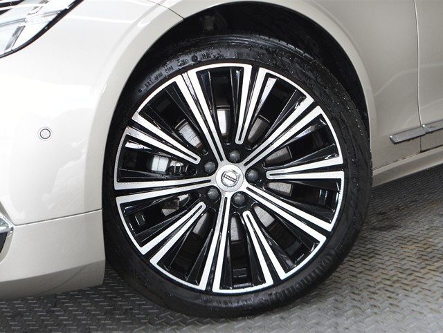 ボルボ ボルボ Ｖ９０ アルティメット　Ｂ５