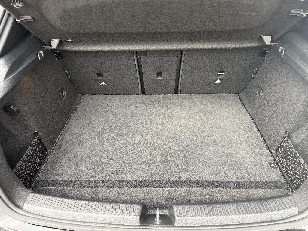 メルセデスベンツ ﾒﾙｾﾃﾞｽﾍﾞﾝﾂ Aｸﾗｽ Ａ２００ｄ　ＡＭＧライン