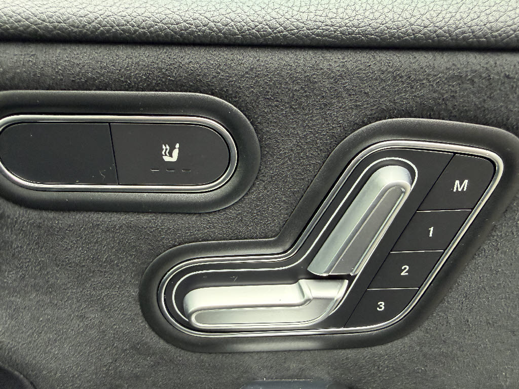 メルセデスベンツ ﾒﾙｾﾃﾞｽﾍﾞﾝﾂ Aｸﾗｽ Ａ２００ｄ　ＡＭＧライン