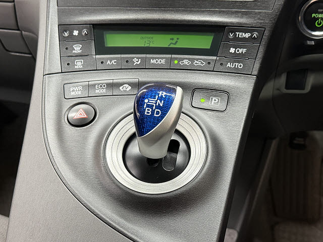 トヨタ プリウス Ｓ　ツーリングセレクション