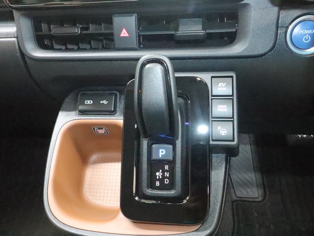 トヨタ シエンタ Z