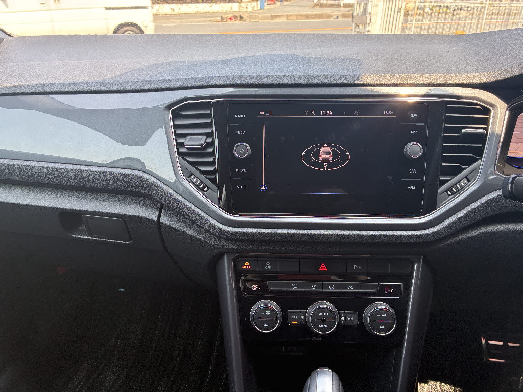 フォルクスワーゲン ＶＷ　Ｔ－ロック ＴＤＩ　Ｒライン