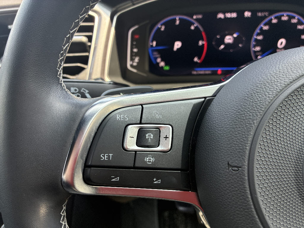 フォルクスワーゲン ＶＷ　Ｔ－ロック ＴＤＩ　Ｒライン