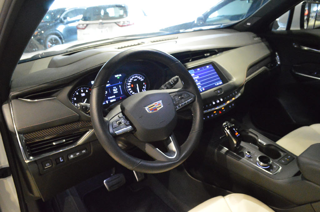 その他輸入車 ｷｬﾃﾞﾗｯｸ　XT4 スポーツ