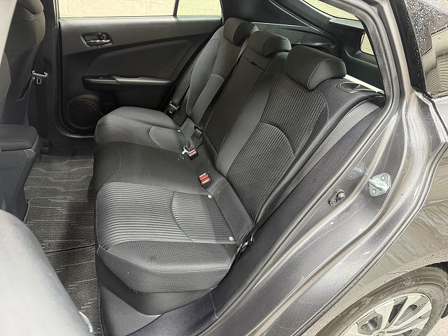 トヨタ プリウス A