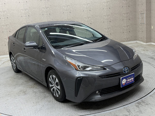 トヨタ プリウス A