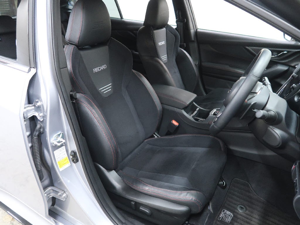 スバル レヴォーグ ＳＴＩ　スポーツ　Ｒ　ＥＸ　ブラックリミ