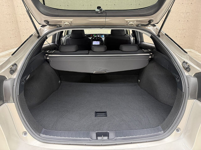 トヨタ プリウス Ｓ　セーフティプラス