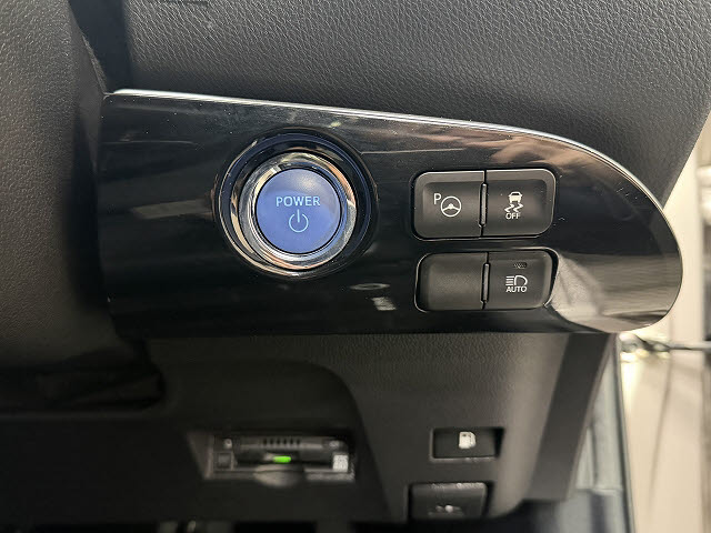 トヨタ プリウス Ｓ　セーフティプラス