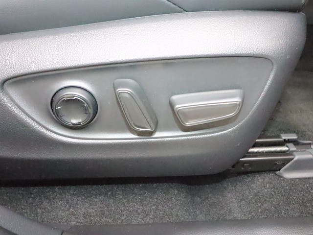 トヨタ ﾊﾘｱｰ ﾊｲﾌﾞﾘｯﾄﾞ Ｚ　レザーパッケージ