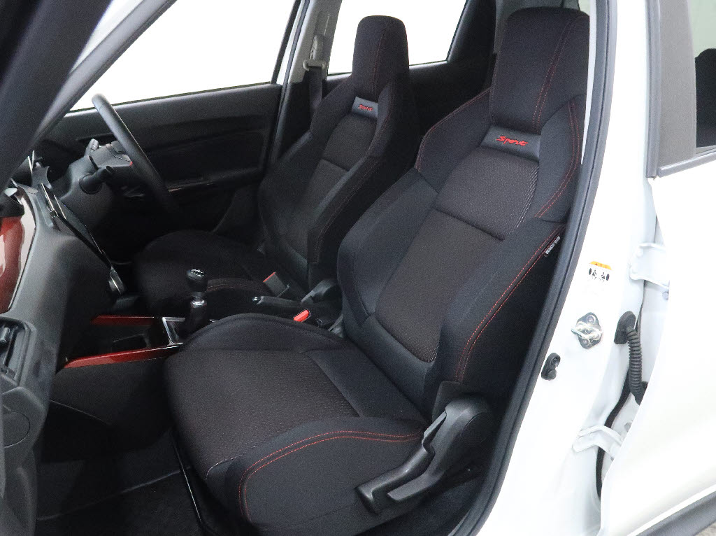 スズキ スイフト スポーツ