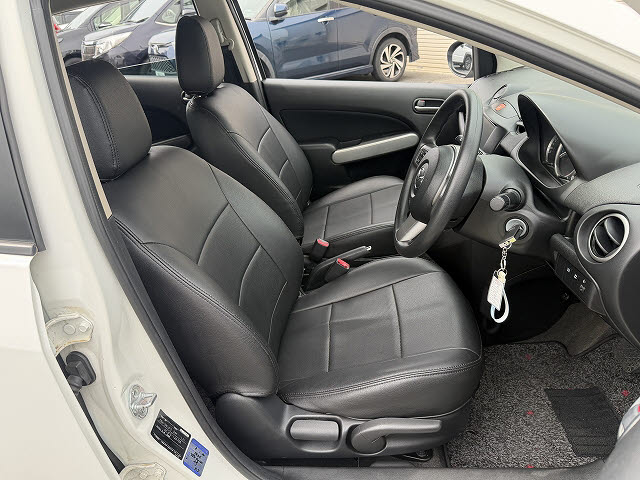 マツダ デミオ 13スカイアクティブ