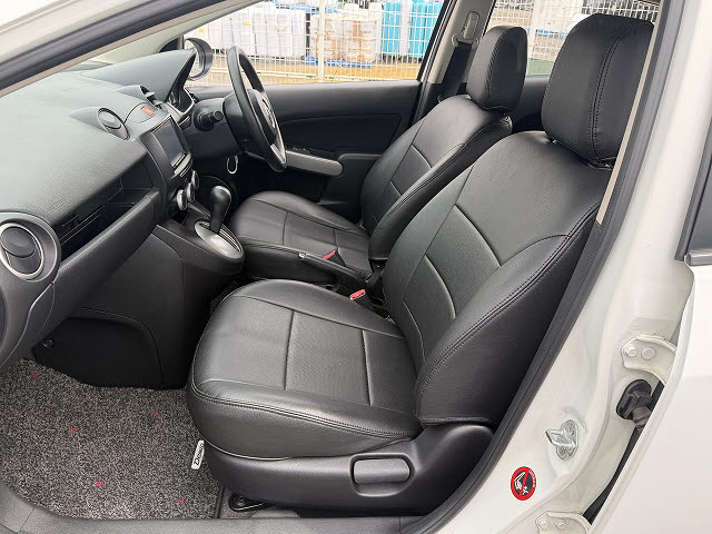 マツダ デミオ 13スカイアクティブ