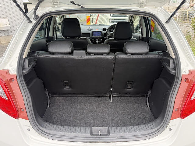 マツダ デミオ 13スカイアクティブ