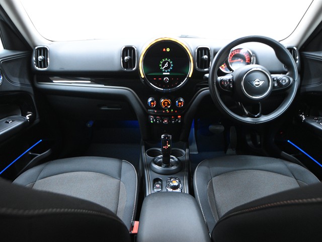 ＢＭＷ ＢＭＷ ミニ クーパーDクロスオーバー