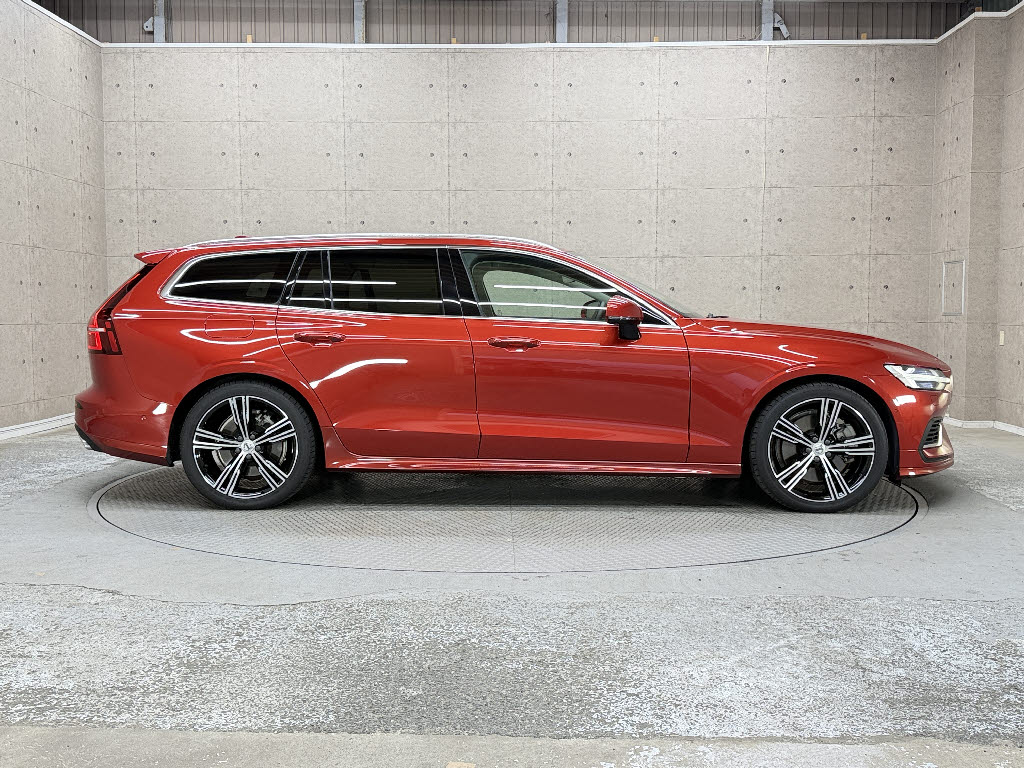 ボルボ ボルボ Ｖ６０ Ｔ８　ツインエンジン　ＡＷＤ　インスクリ